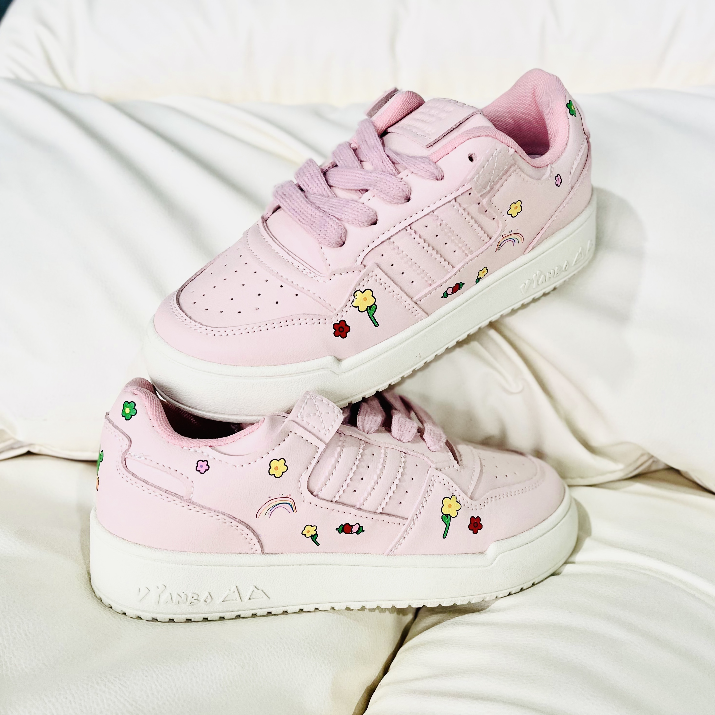 韩版新款小众白色面包鞋女ins潮2025新款学生百搭休闲板鞋