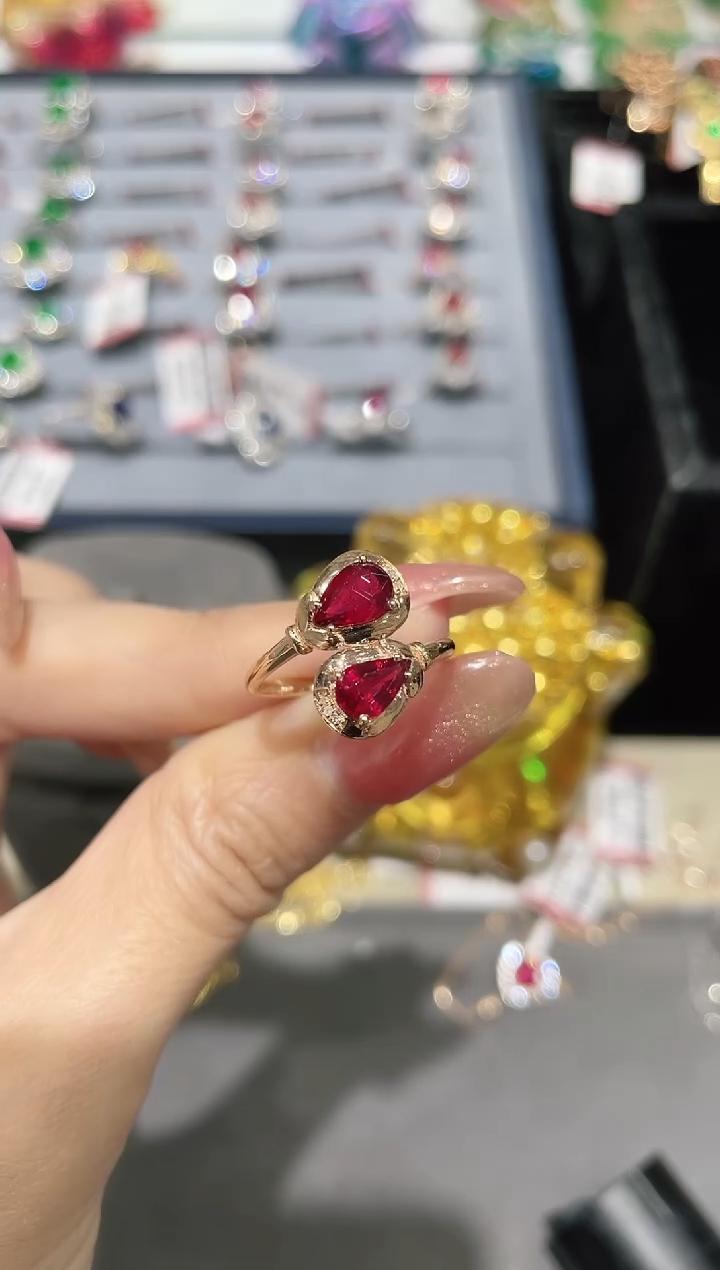 18K金镶嵌碧玺戒指 双水滴二合一