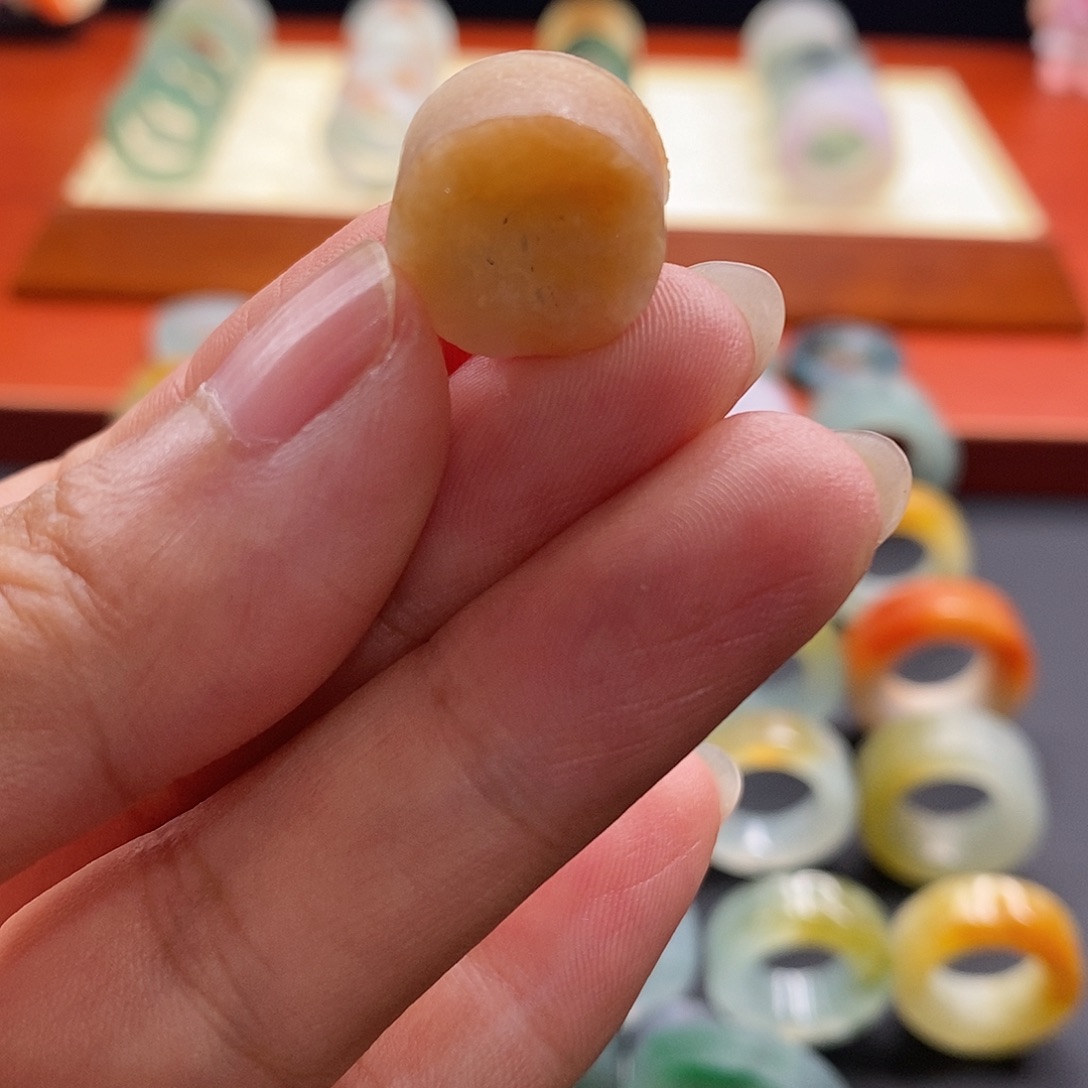未镶嵌定制翡翠翡翠