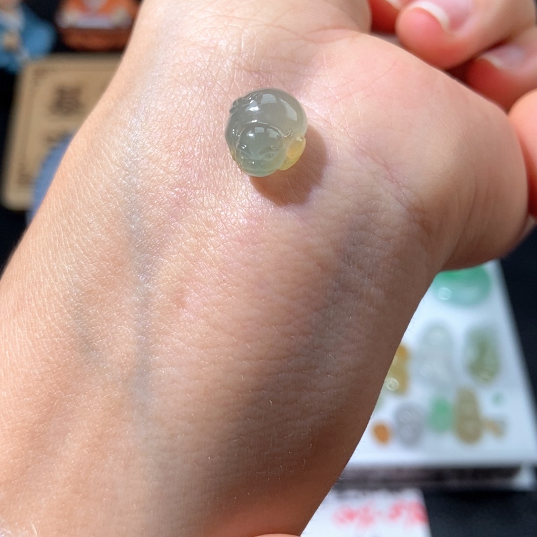 定制翡翠未镶嵌翡翠12.5×9.7×6.1