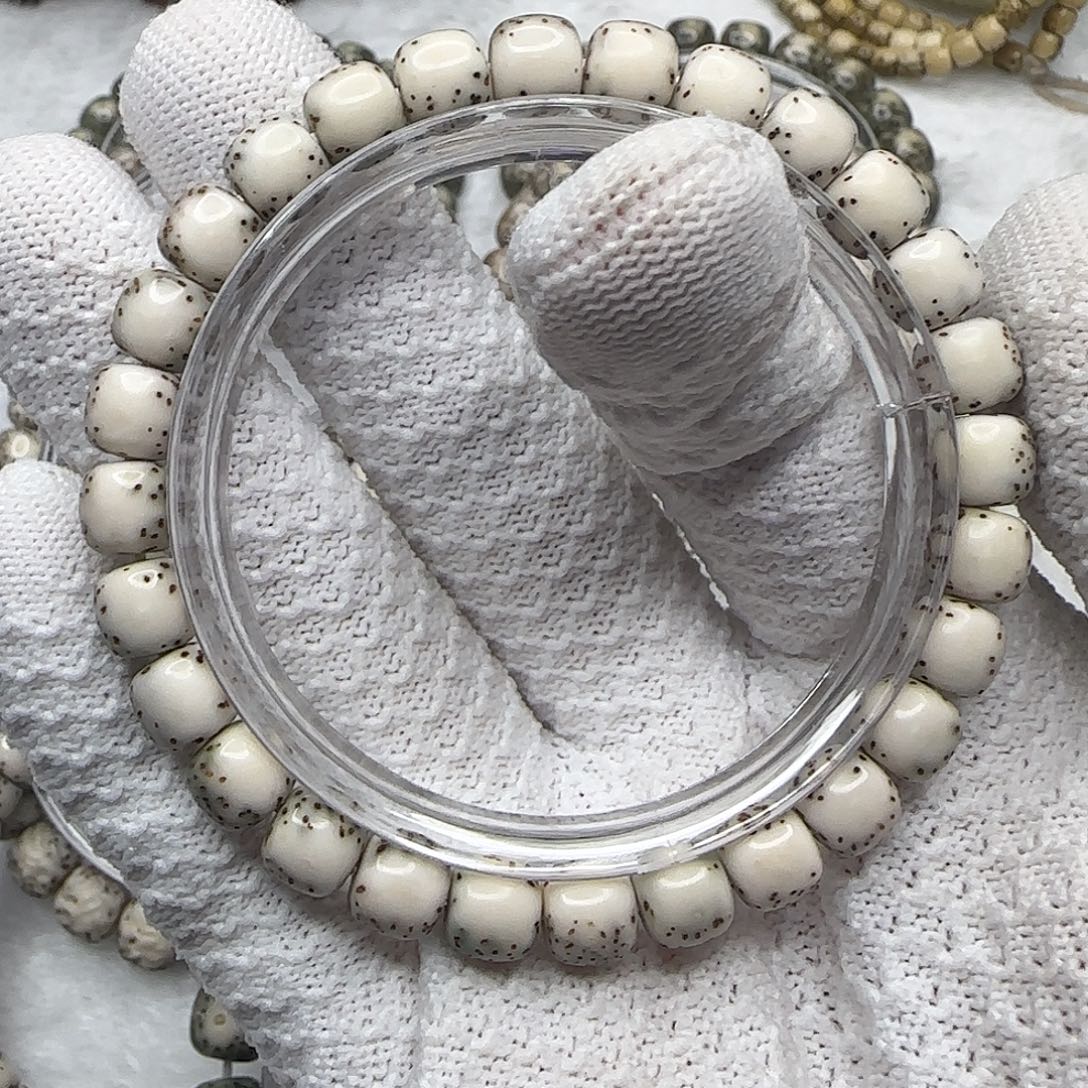 涵***帝星月菩提手串8×7河豚石玉料