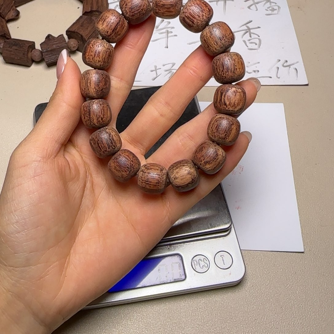 藤类降真香白油老型13*14单圈手串