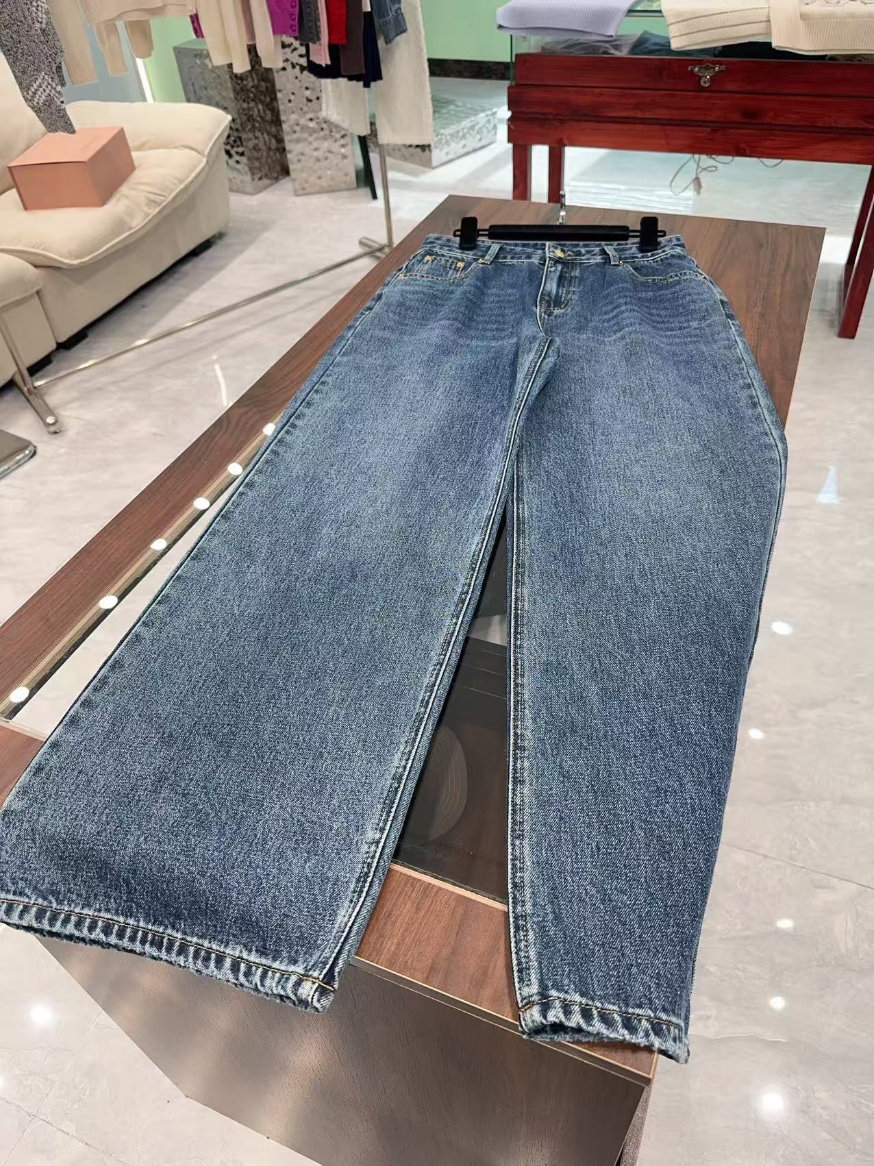 F25早秋小缪水洗渐变色软牛仔裤