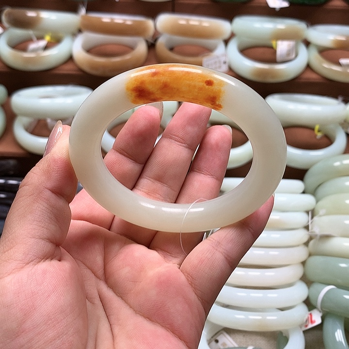 【闪购商品】和田玉手镯未镶嵌