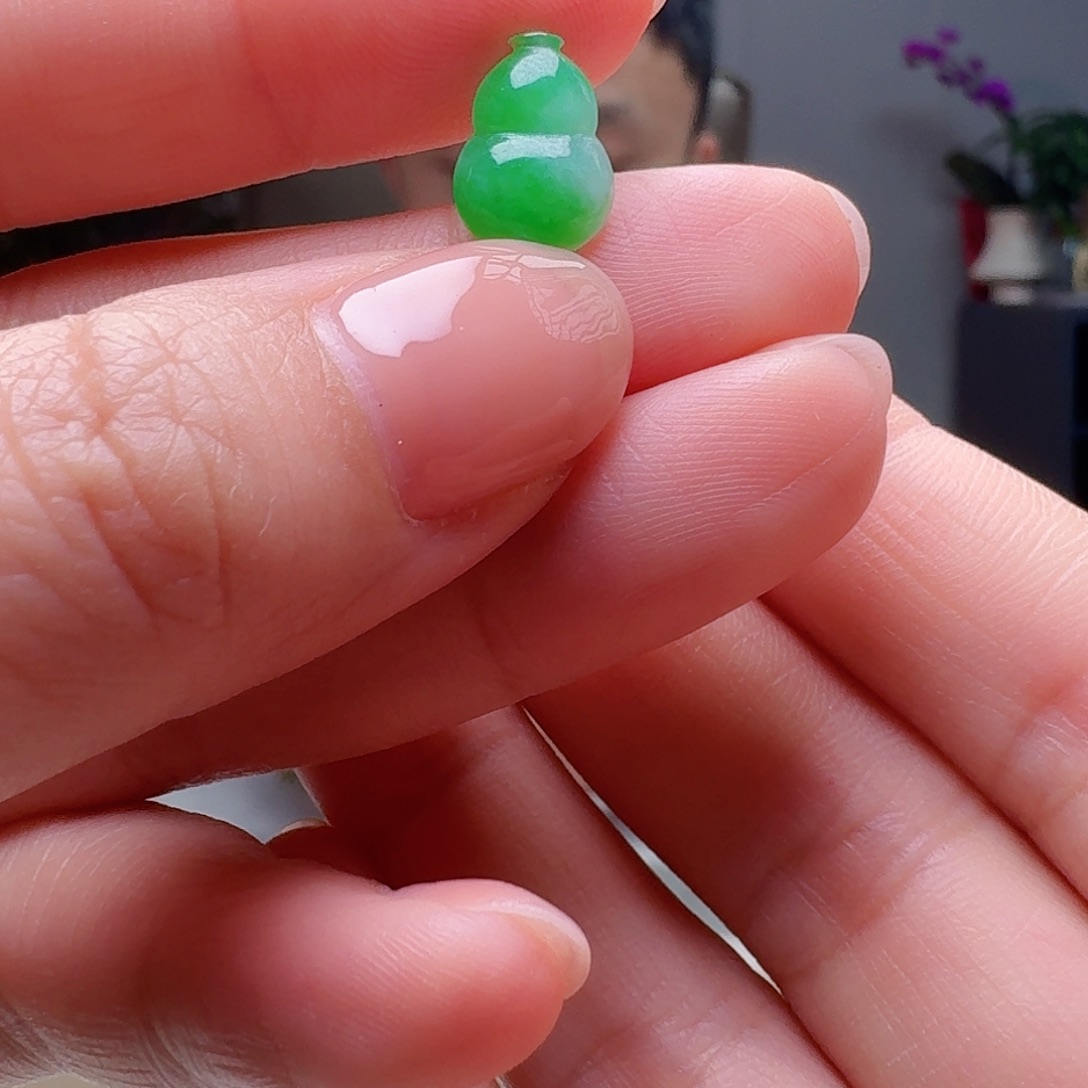 翡翠裸石萱*丫天然翡翠