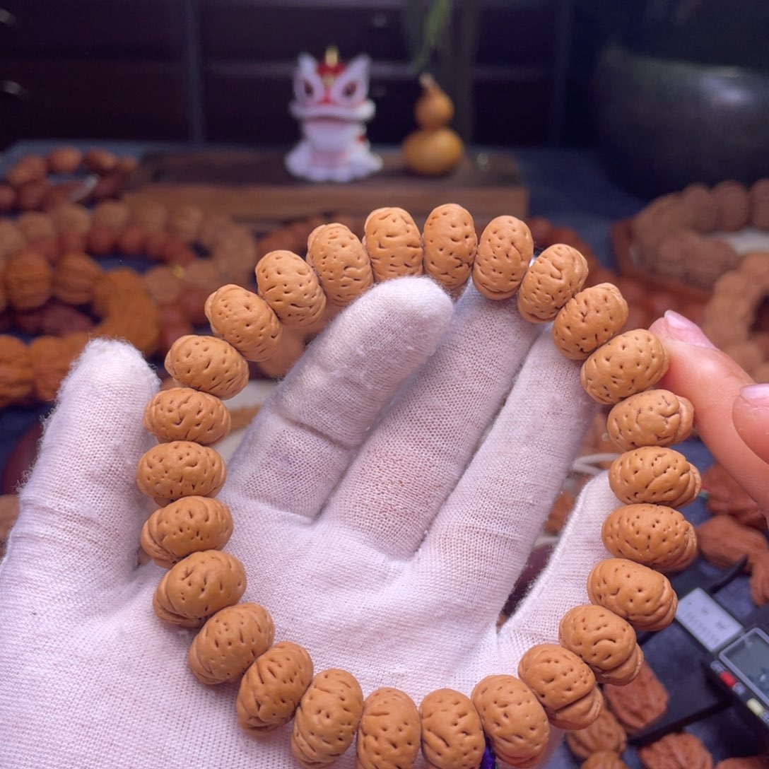 y***g手串文玩核桃桃核