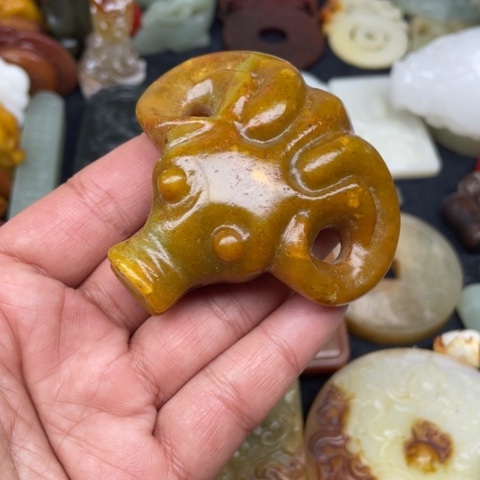 蛇纹石玉颈饰未镶嵌105