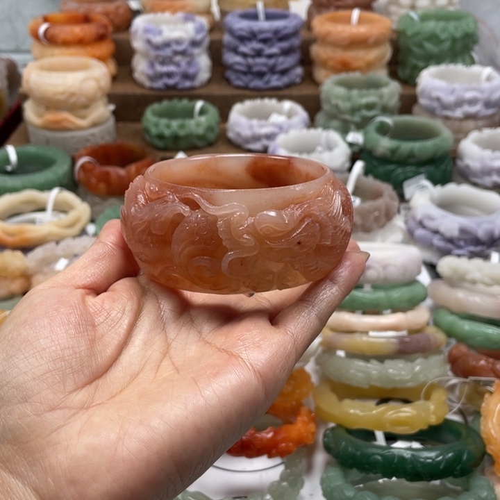 @****石英质玉未镶嵌手镯