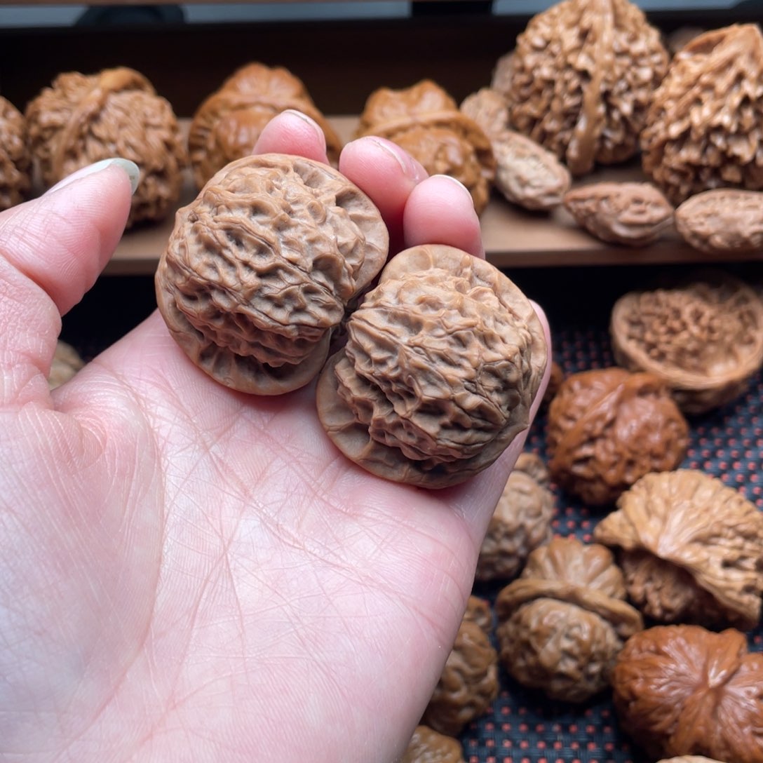 文玩核桃吊坠画***.石门元宝