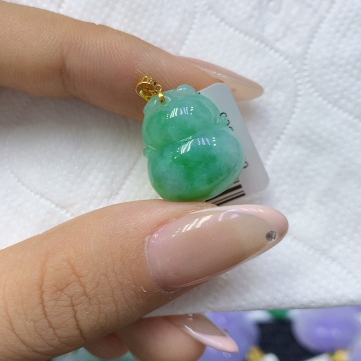 颈饰18K金镶嵌翡翠