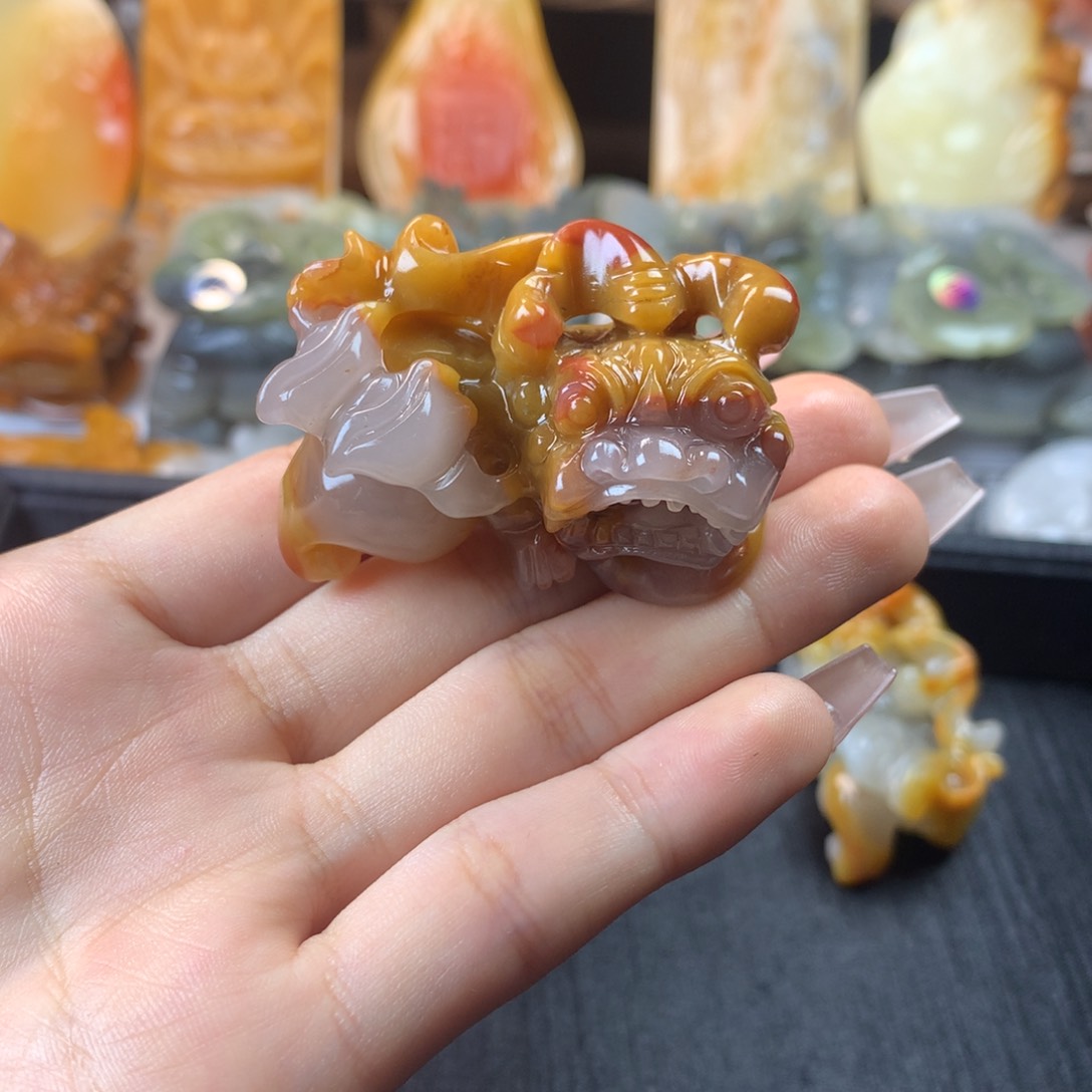 石英质玉（黄龙玉）挂件未镶嵌