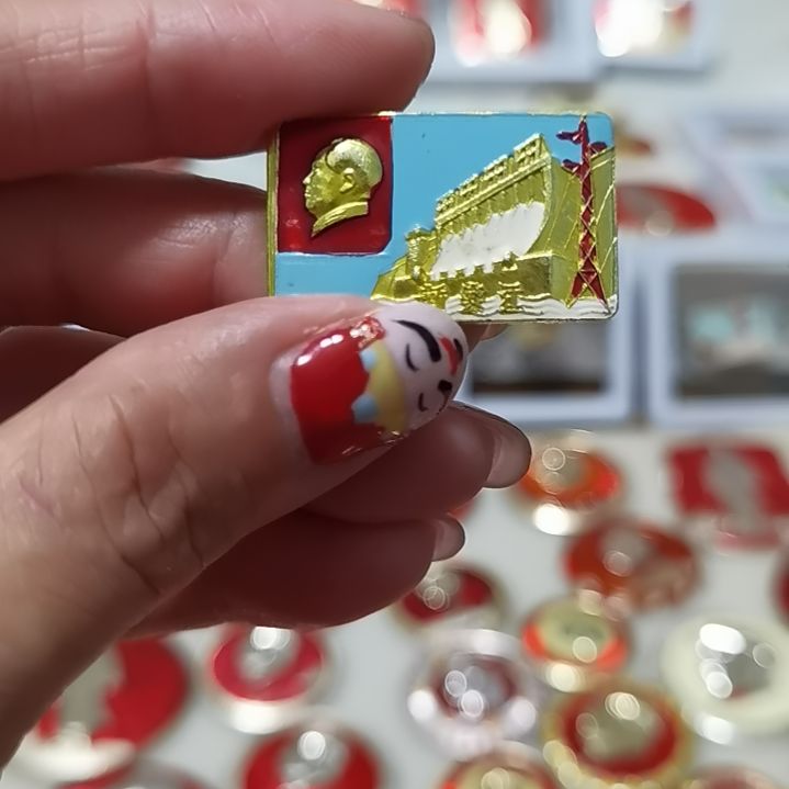 琉璃手工艺品像章