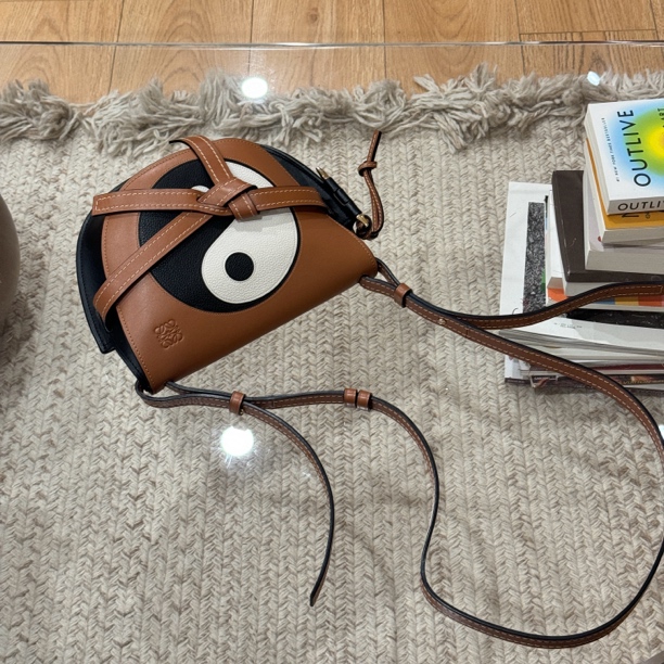 95新 LOEWE/罗意威 chillvTg /斜挎包