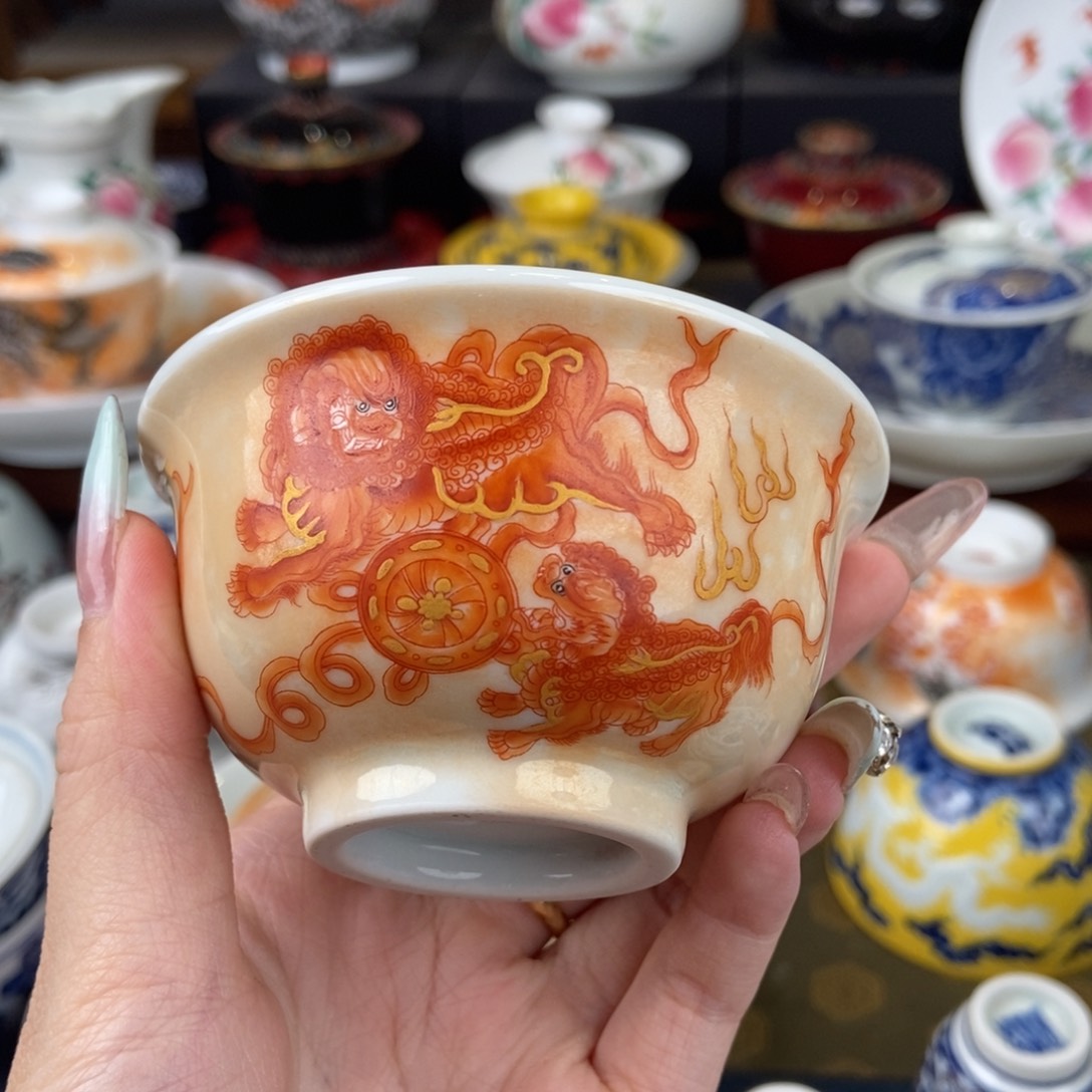 陶瓷艺术家的作品是一种