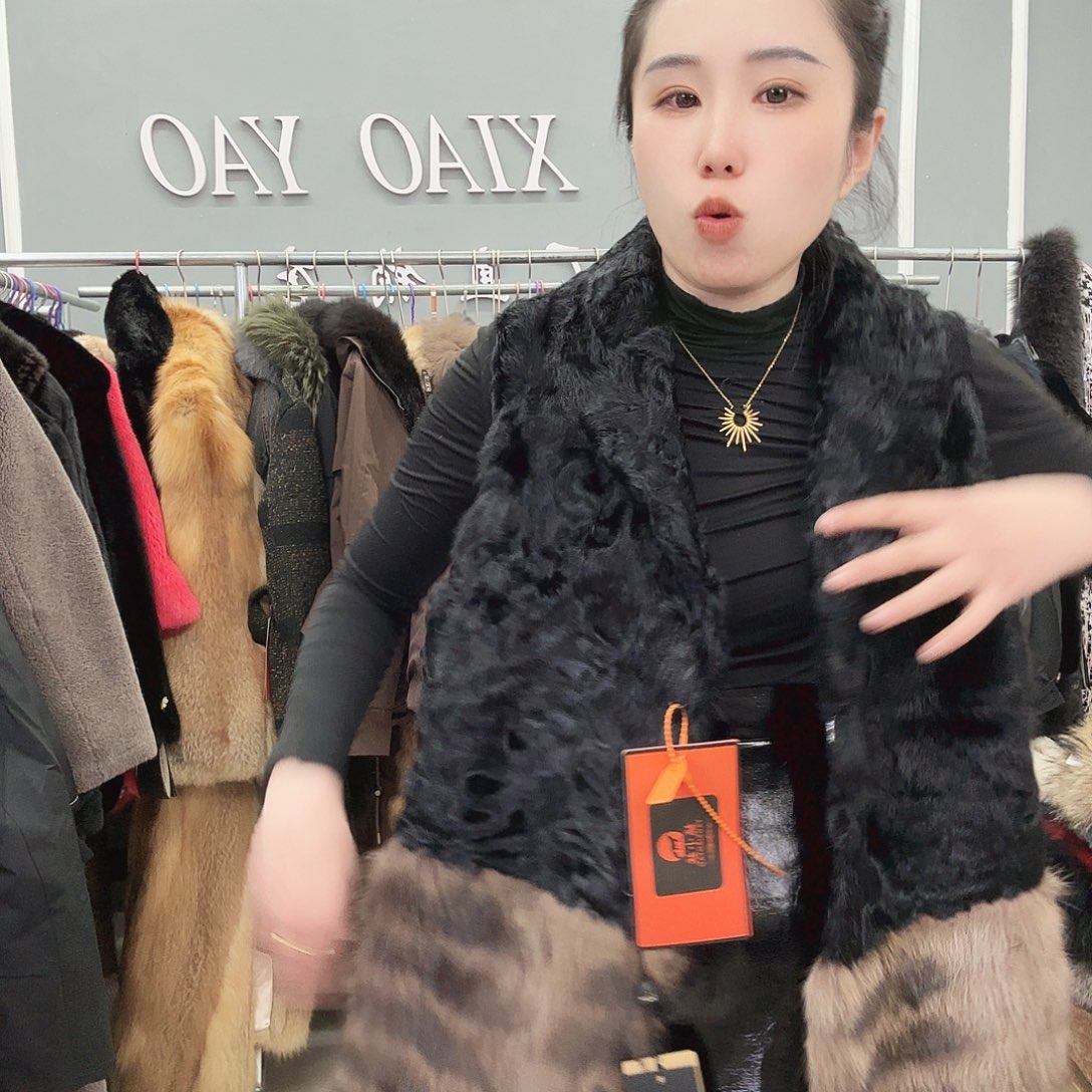 姚小妖家高端皮草