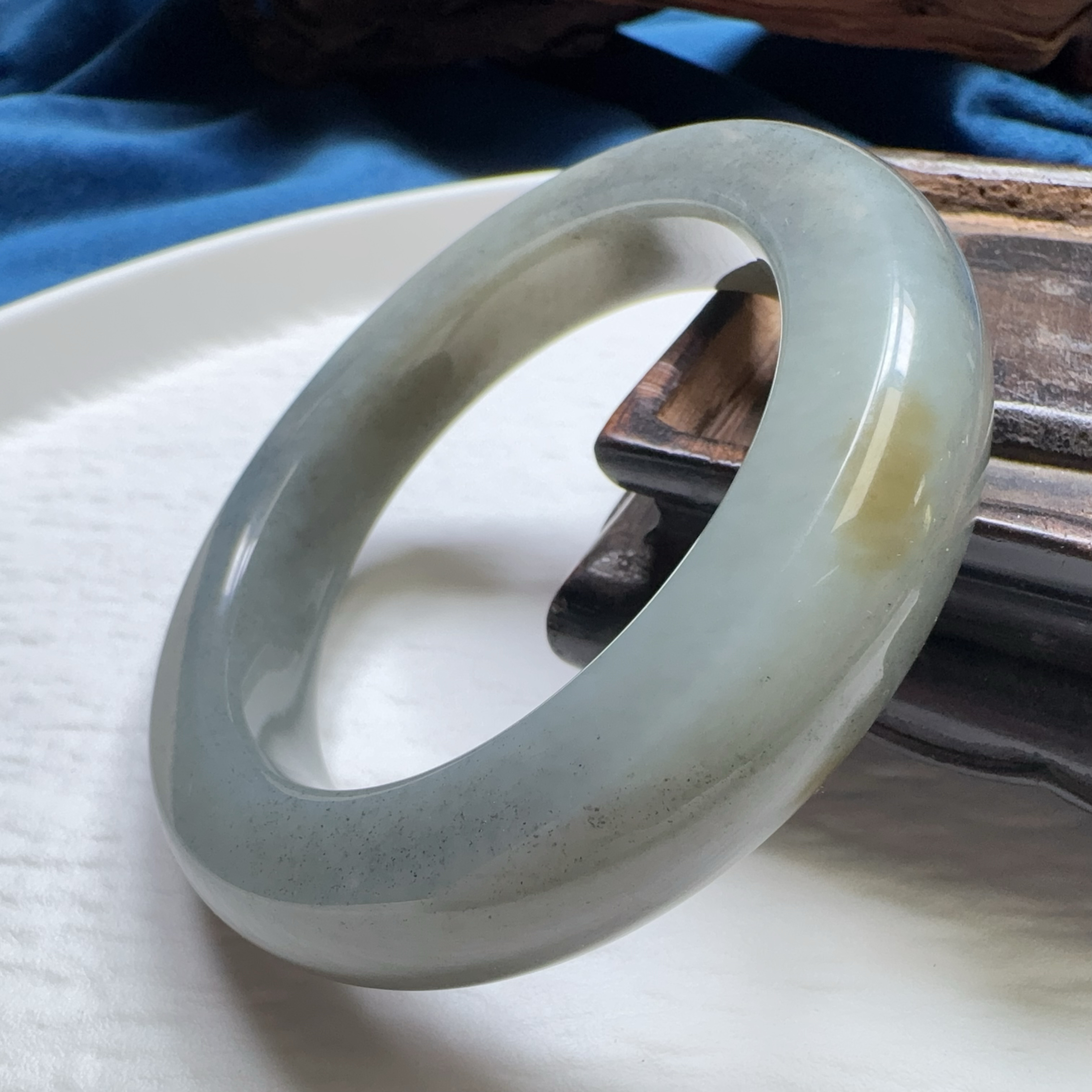 【伟伟鉴定】和田玉 青花 正圈镯子60+ 14/12时尚精美加宽女款