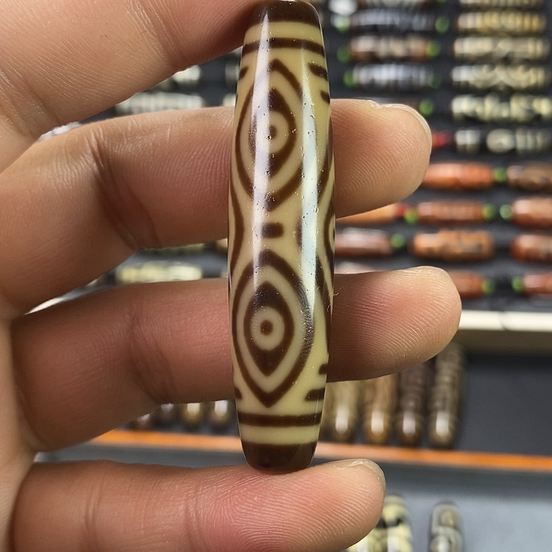 李***涛玛瑙/玉髓未镶嵌颈饰