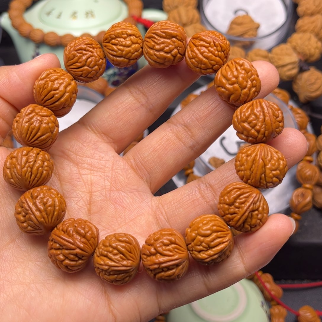 西***仔桃核吊坠龙纹桃核