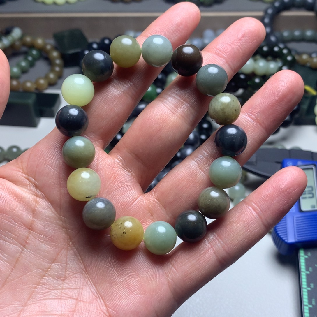 和田玉未镶嵌手链