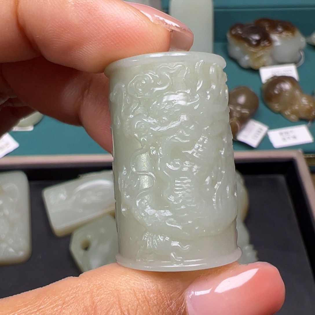 和田玉颈饰未镶嵌