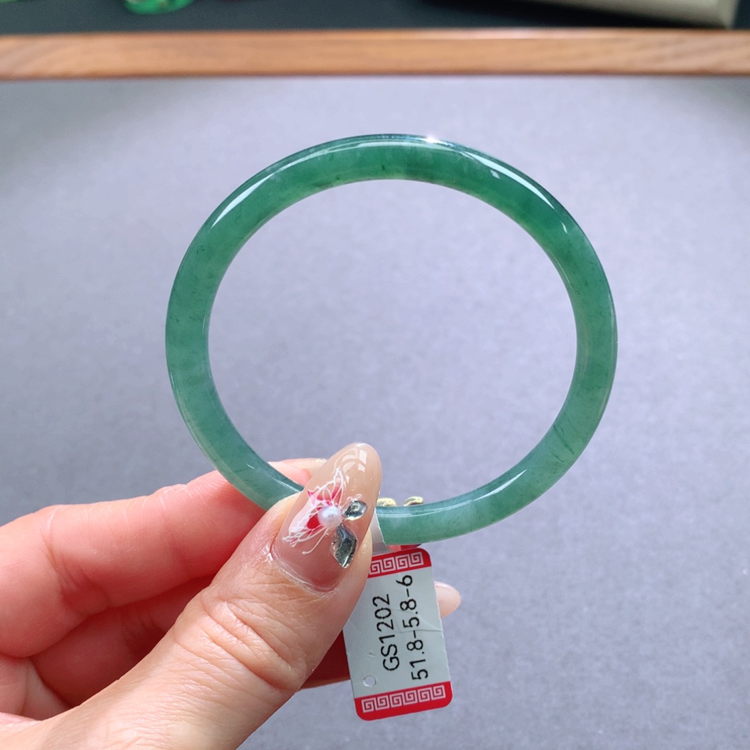 翡翠手镯未镶嵌天然翡翠手镯叮当镯