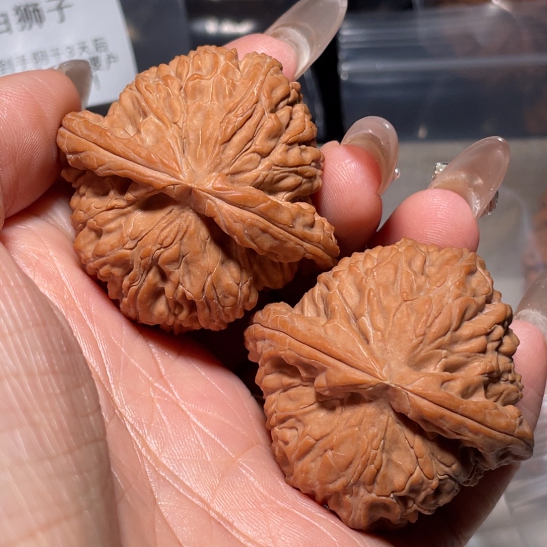 吊坠文玩核桃22385白狮子44+