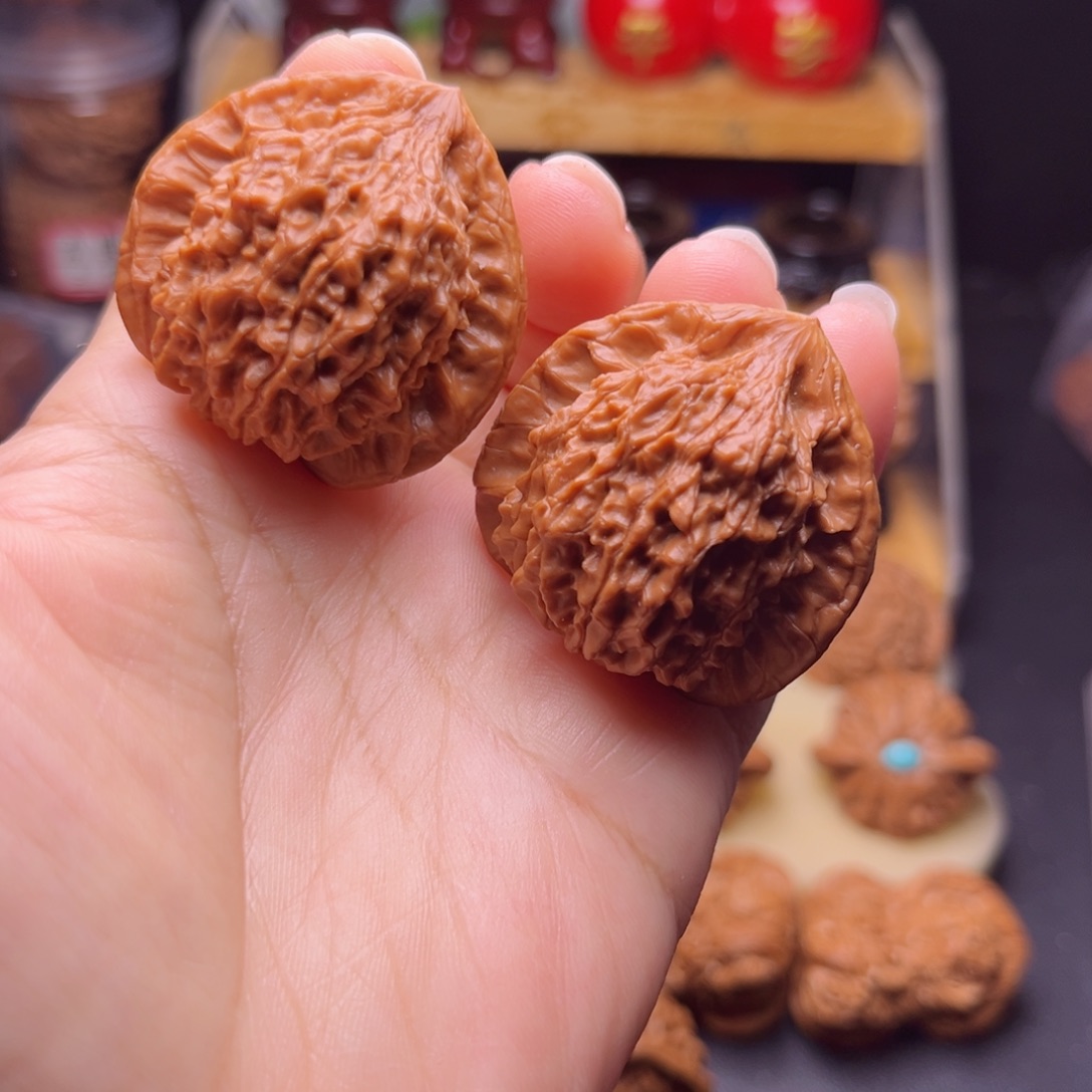 文玩核桃吊坠硬核野核朱雀