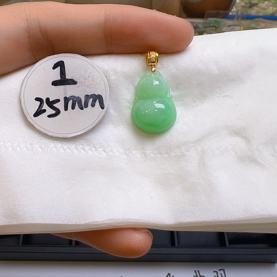 翡翠吊坠(不含链)18K金镶嵌翡翠
