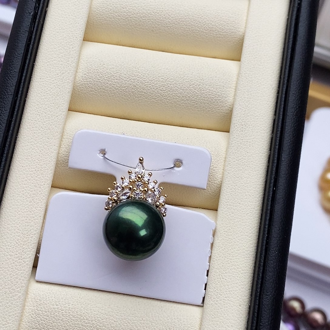 合金淡水珍珠颈饰