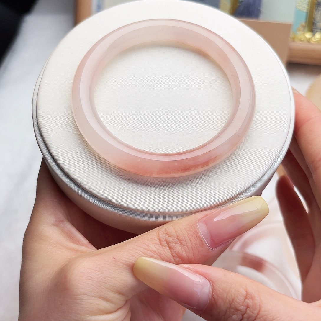 石英质玉未镶嵌手镯草***酱55