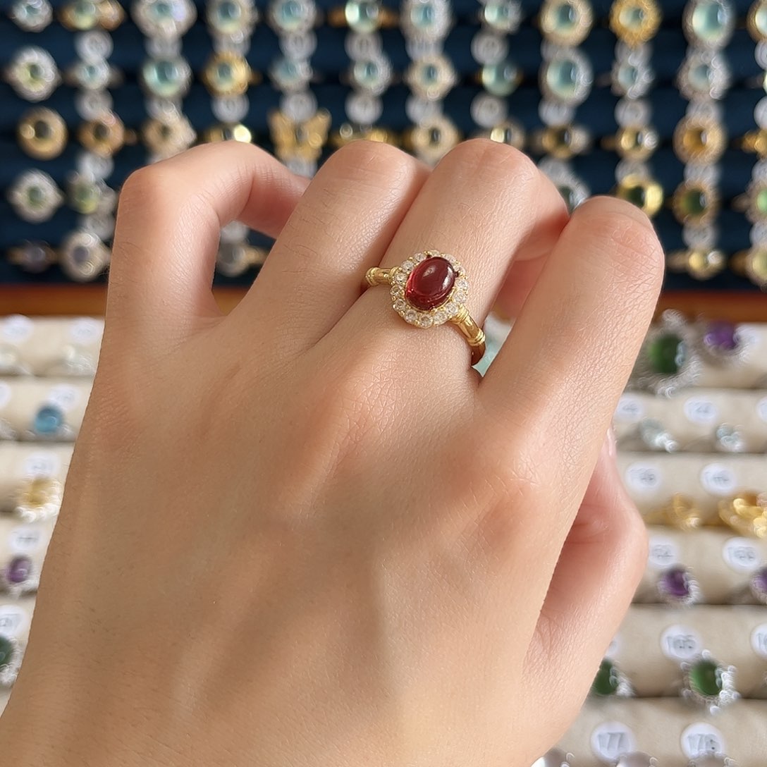 石榴石女款银S925镶嵌戒指