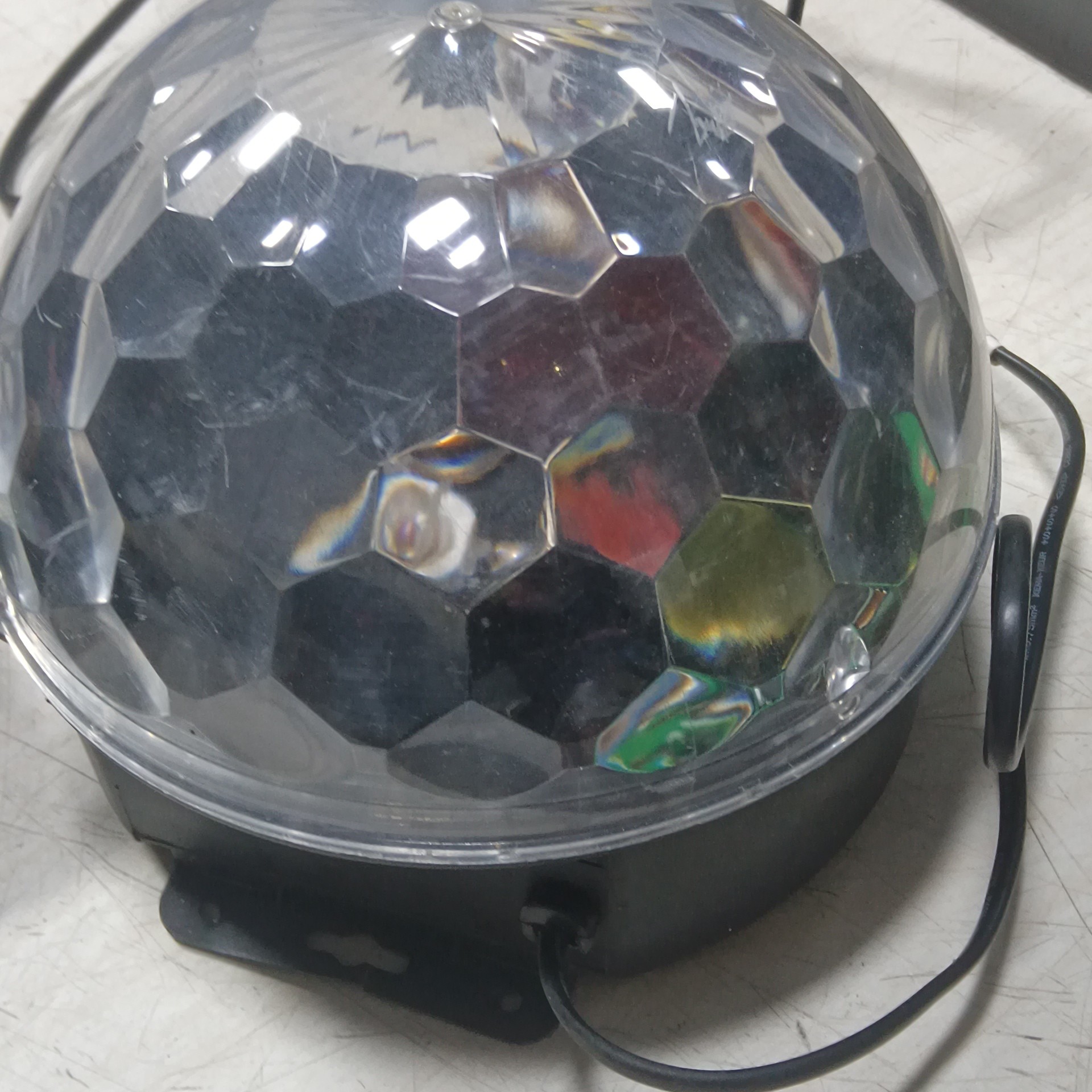 不包邮，灯光一个，不支持无理由