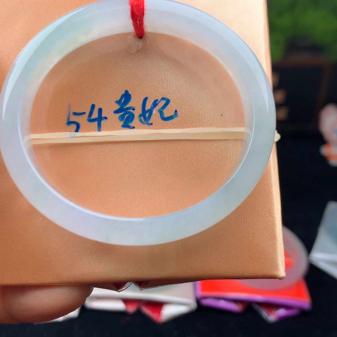 翡翠手镯未镶嵌吉**意手镯