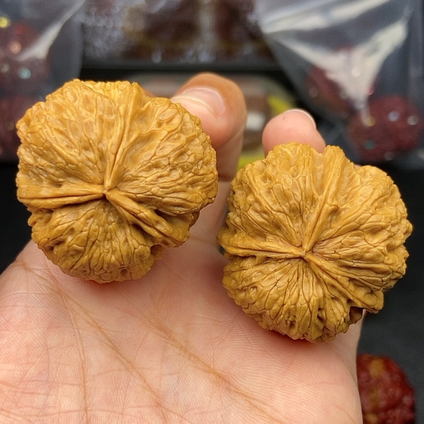 【闪购商品】把件文玩核桃37尺三棱