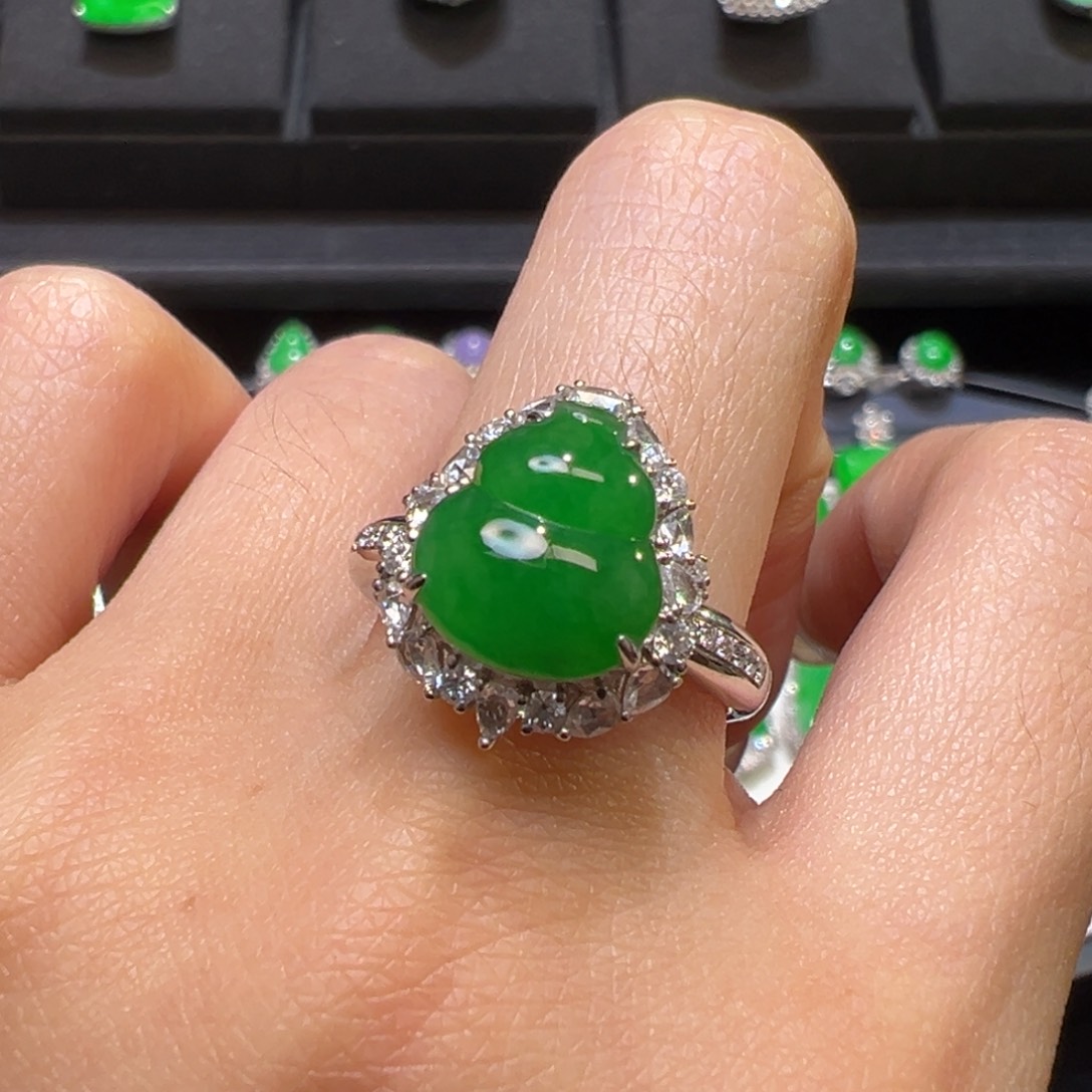 翡翠戒指18K金镶嵌收到货48小时鉴赏期