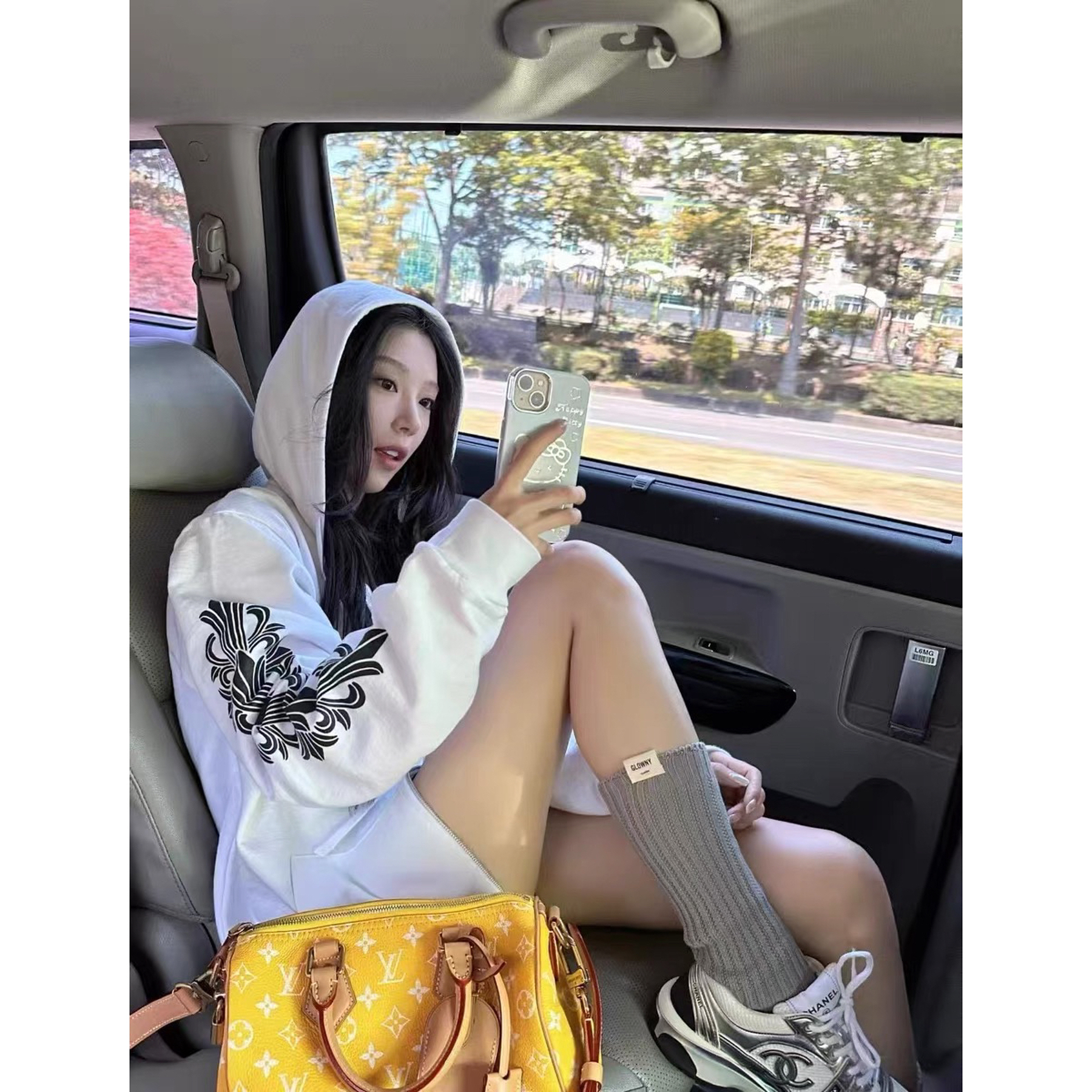 经典黑白配色马蹄印花拉链连帽卫衣外套