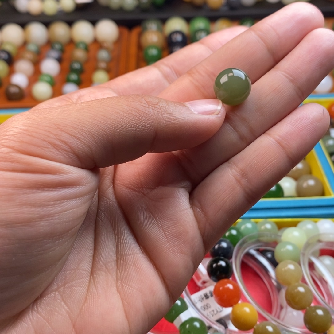 和田玉未镶嵌珠宝奇石卡12湖水绿y