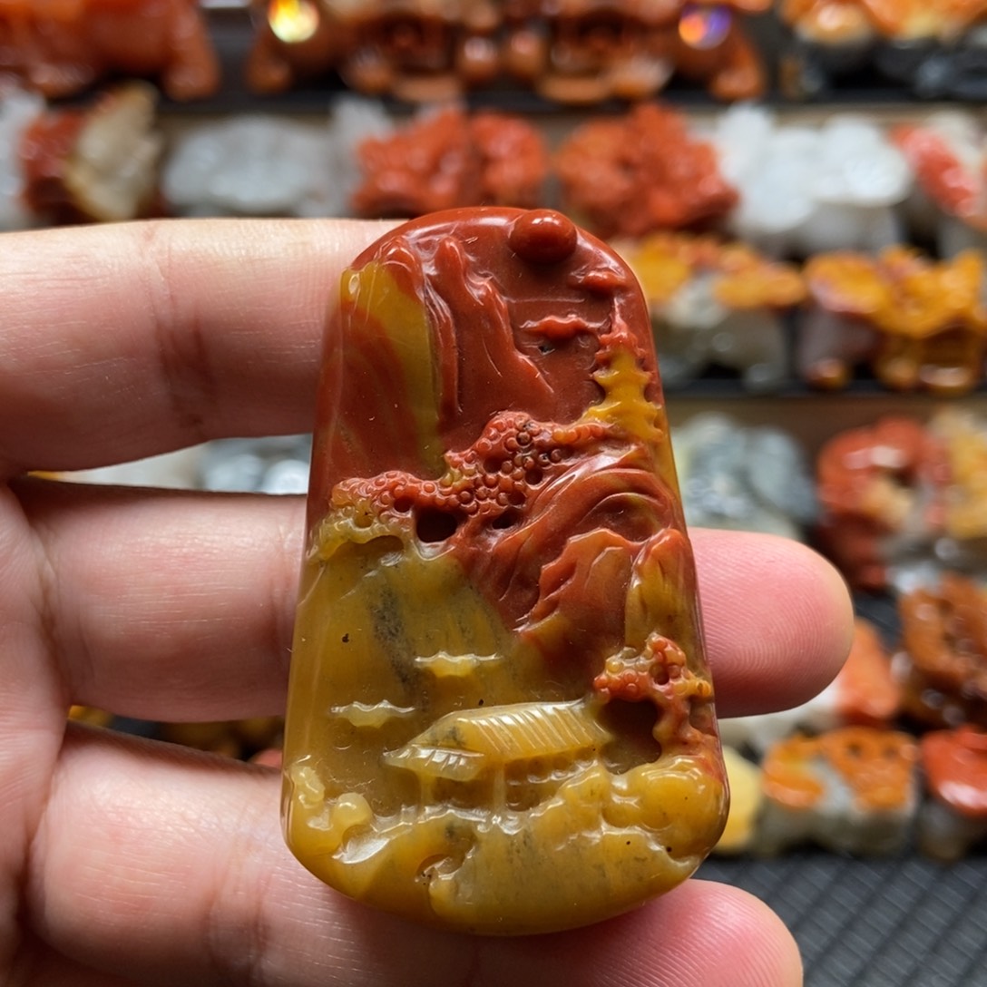 石英质玉（黄龙玉）挂件未镶嵌