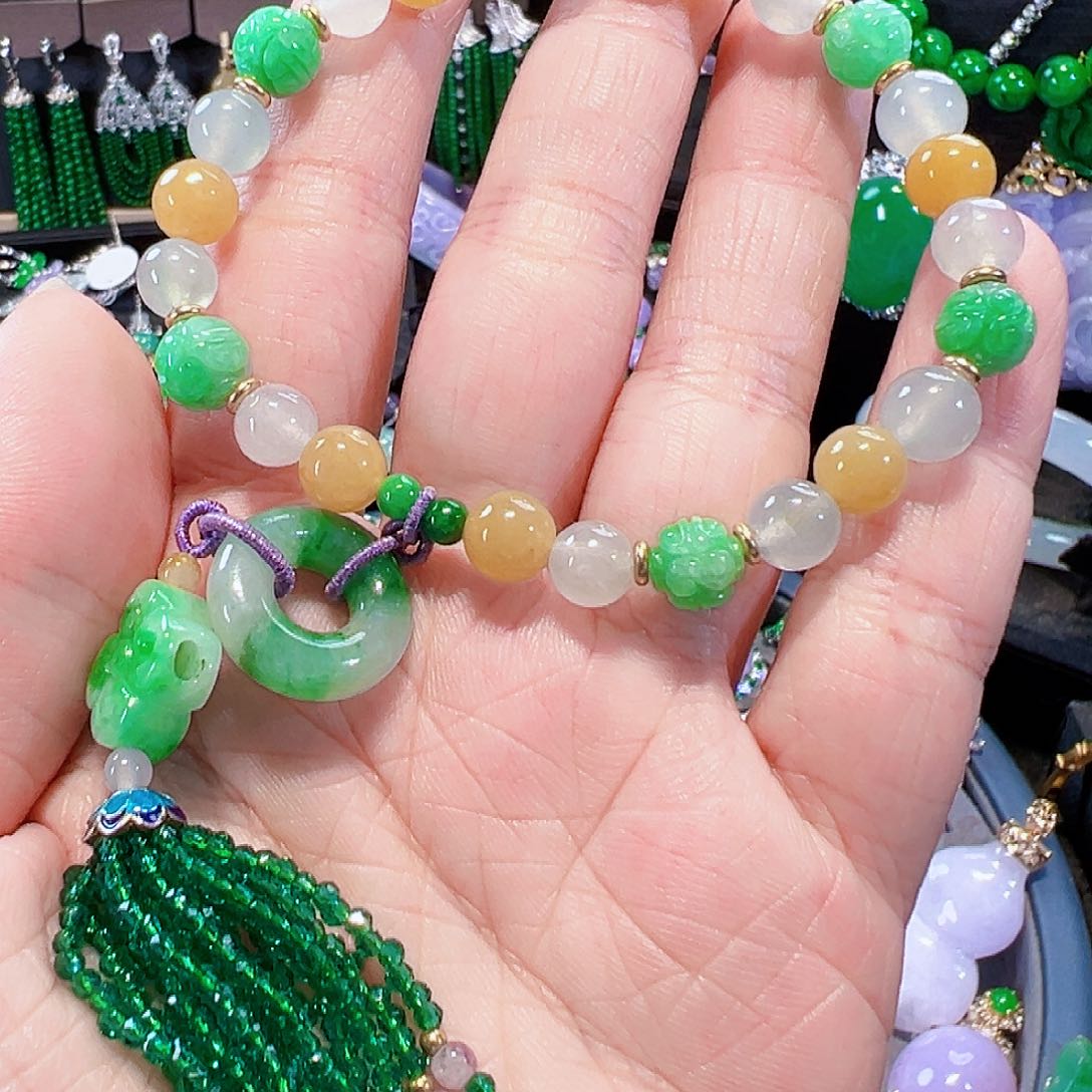 翡翠手串未镶嵌签收后24小时鉴赏期