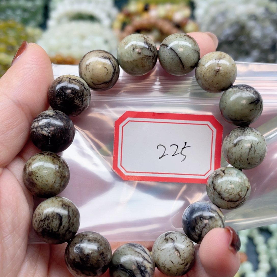 未镶嵌蛇纹石玉手串绿*