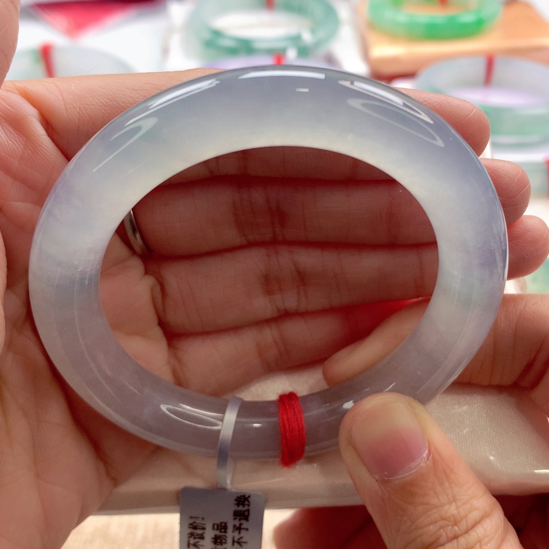 翡翠手镯（圆镯）未镶嵌蓝钢毕业超值A