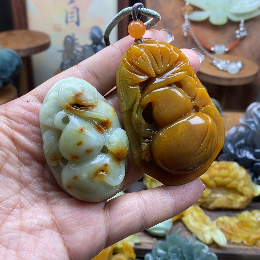 蛇纹石玉未镶嵌吊坠(不含链)