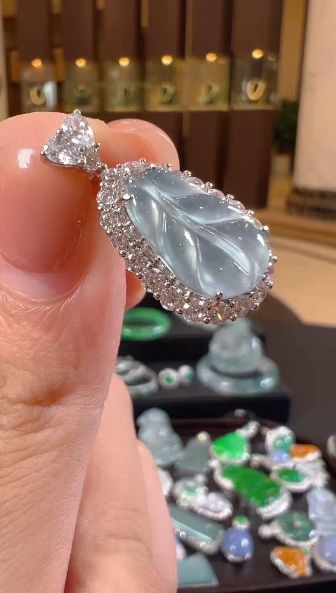 天然A货翡翠SW43叶子吊坠多样性发一