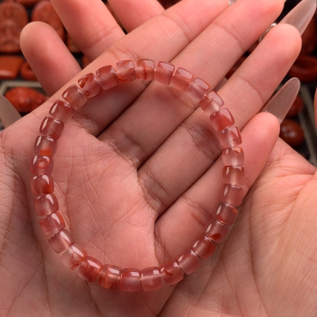 南红玛瑙冰飘直切手串6+未镶嵌