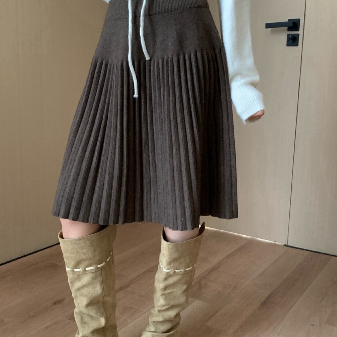  「简约大气」百搭压褶针织中款半身裙