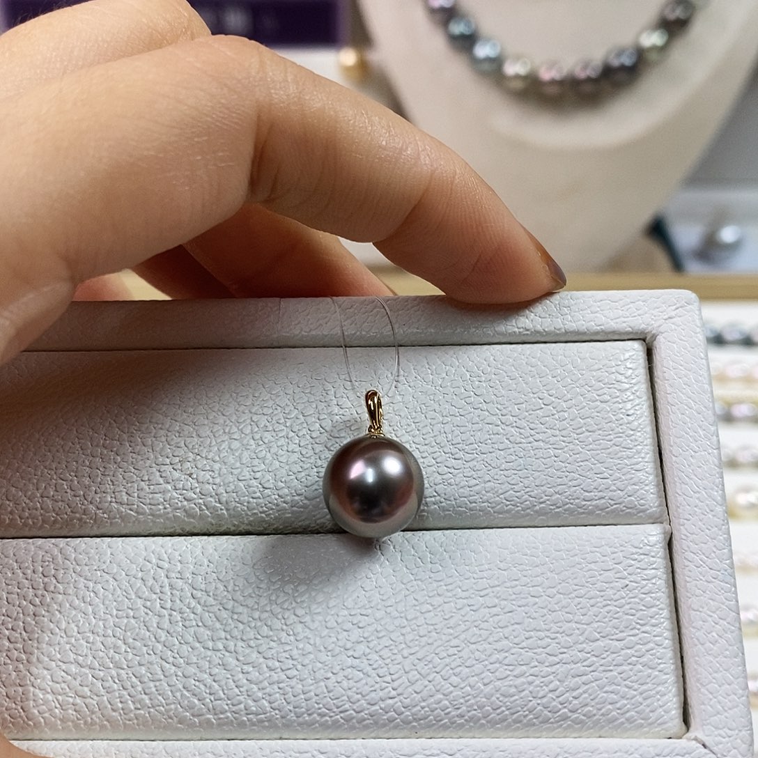 18K金镶嵌海水珍珠吊坠(不含链)10-11m大溪地黑珍珠吊坠基本无暇