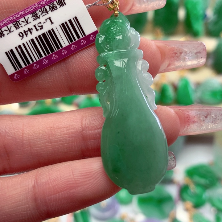 翡翠颈饰18K金镶嵌翡翠