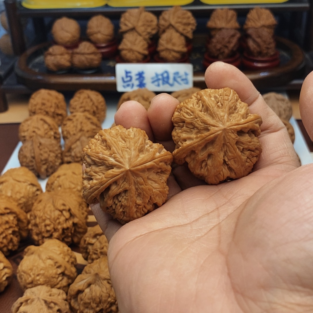 文玩核桃把件(****全品大粗筋 16