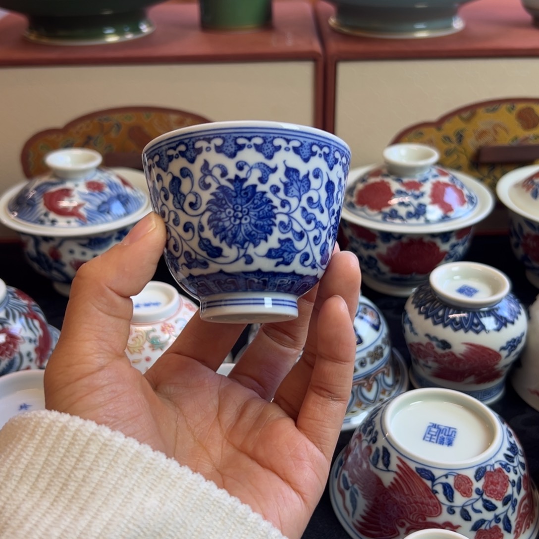 点工缠枝莲小鸡心