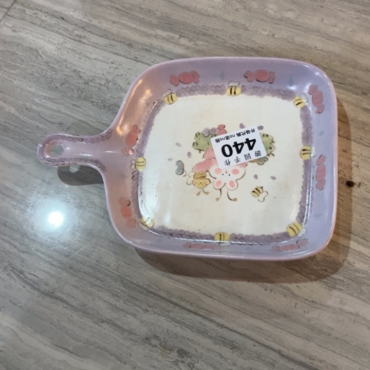 爱***！440。        陶瓷